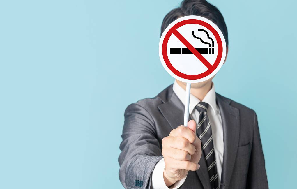 Минздрав поможет сотрудникам российских компаний бороться со стрессом и бросить курить
