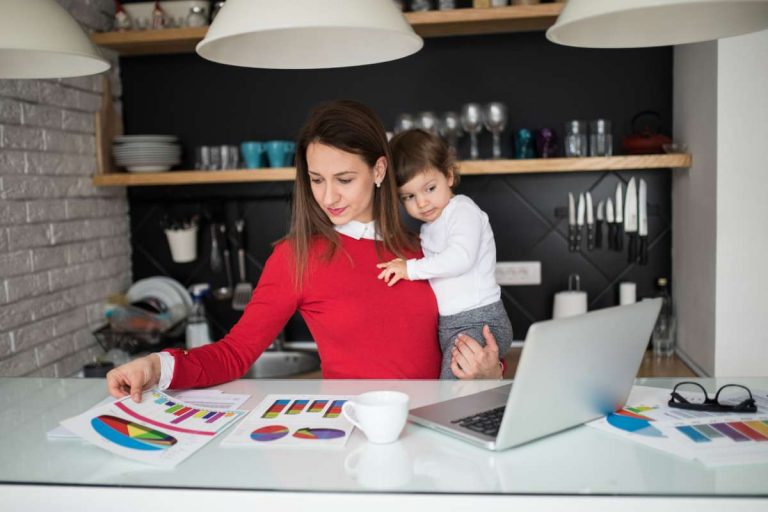 LinkedIn  нанимайте женщин  сделавших перерыв в карьере ради ребенка  Они могут стать идеальными сотрудниками