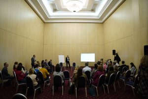 Регулирование рынка бизнес тренингов обсудили на HR EXPO 2022